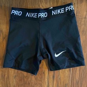 EUC Nike black pro shorts great shape. Girls medium